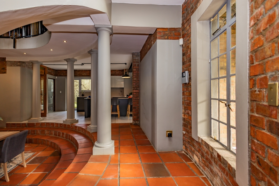 6 Bedroom Property for Sale in Vierlanden Western Cape